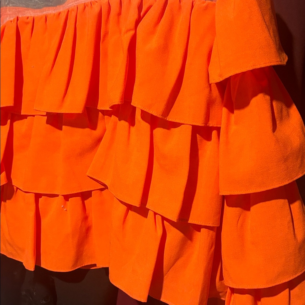 π Orange Ruffle Topπ§‘π§‘π§‘ - Picture 4 of 4